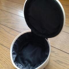 MARY QUANT　ポーチ　マリクワの画像