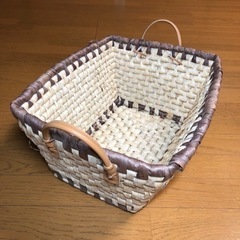 持ち手付き　かごバスケット