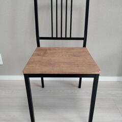 【値下げしました！】【salut!】オシャレなダイニングテーブル1脚＋チェア2脚の画像