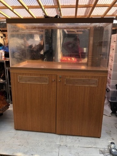 1200×600×600 アクリルオーバーフロー水槽約2年使用