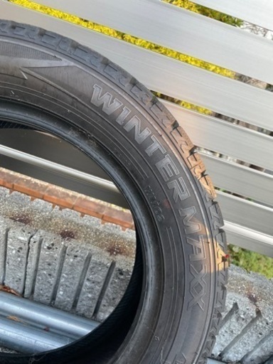 ダンロップ　スタッドレス2本　185/60R15