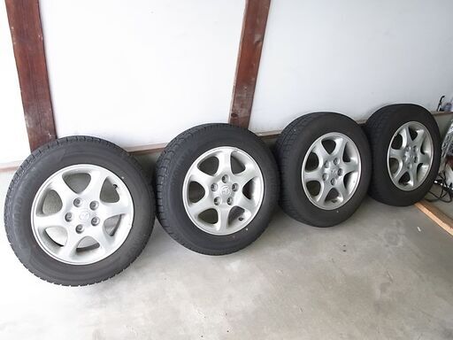 値下げしました。スタッドレスタイヤ YOKOHAMA ice GUARD iG50 PLUS 195/65R15マツダ純正アルミホイール(5穴)付き中古4本