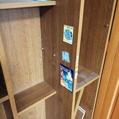 木製CD/DVDラック・本棚の画像