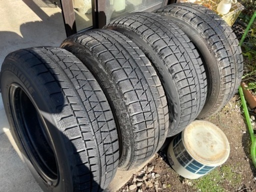 スタッドレスタイヤ　ブリヂストン195 65R/15   スチールホイール