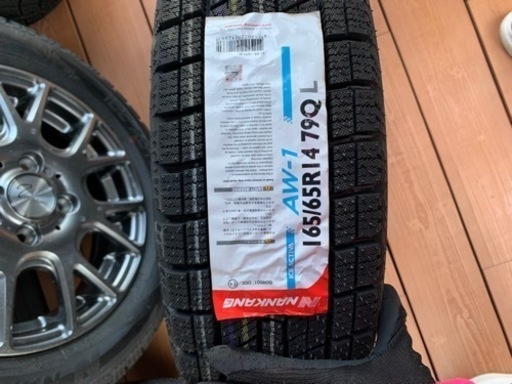 値下げしました！！【新品/未使用】165/65R14 ホイール付きスタッドレスタイヤ 4本セット