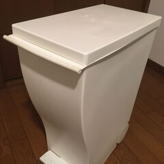 kcud 33L ペダル式ゴミ箱 差し上げます