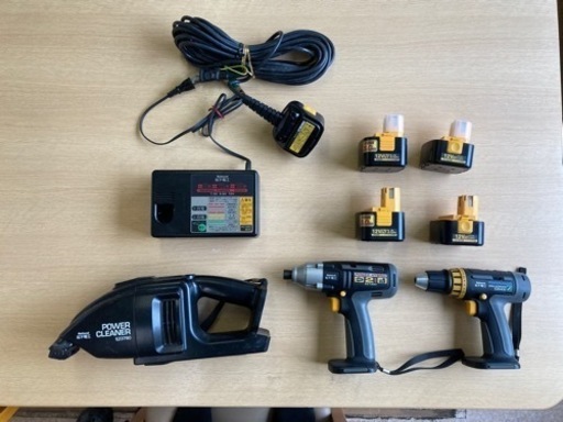 インパクトドライバー、ドリルドライバー、クリーナー