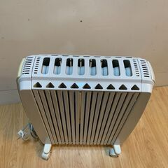 ✨🔔期間限定・特別価格🔔✨良品！De'Longhi デロンギ DRAGON TDD0915W オイルヒーター 季節家電 暖房  【中古家電】の画像