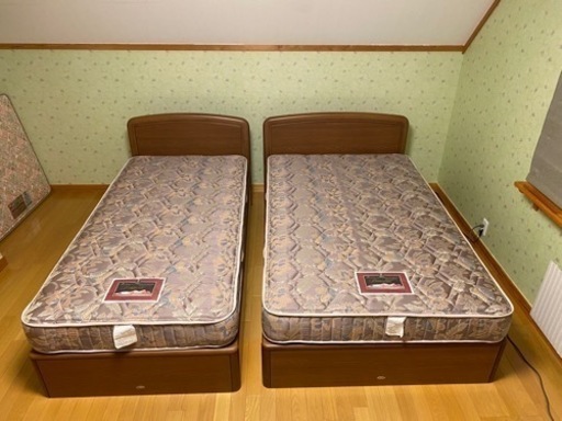 【終了】人気のシモンズ　ビューティレスト シングルとセミダブルのセット　Simmons Beautyrest