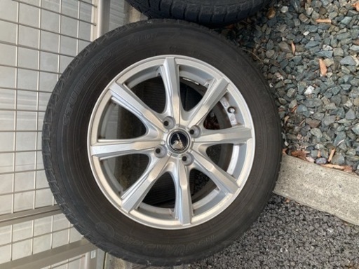 スタッドレスタイヤ　ホイールセット　15インチ
