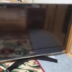 東芝 REGZA 32型テレビ(32H7000) 液晶に線あり