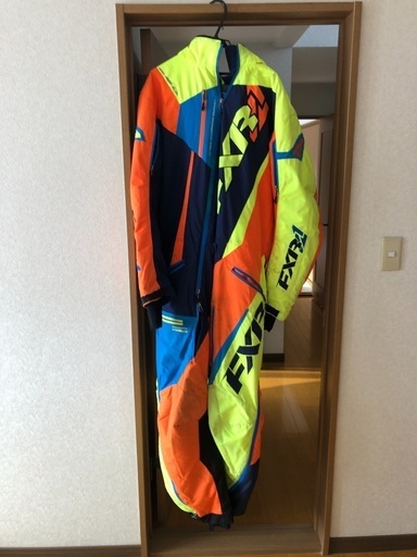 スノーモービルウェアー