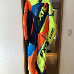 スノーモービルウェアー