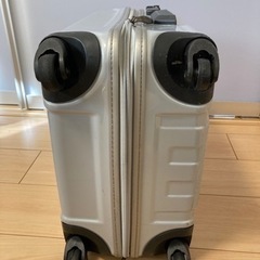 ゼロハリバートン　ZERO HALLIBURTON