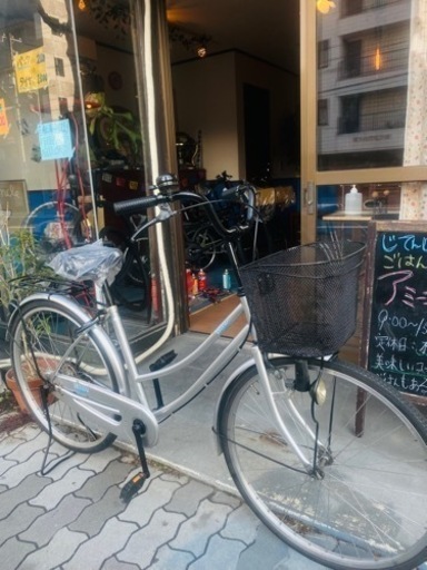 今年最後の中古自転車。フツーのママチャリ。整備点検済み。5000円プラス当店消費税5%＋登録料