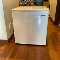 小型冷蔵庫差し上げます