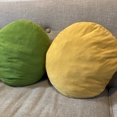 クッション2つ　ニトリ