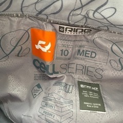 スノーボードパンツの画像