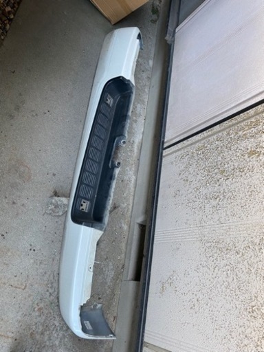 200系ハイエース3型純正リアバンパー