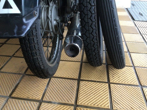 ホンダスーパーカブ90  自賠責保険　予備タイヤ前後　バッテリー　レッグシールド　マフラーなど