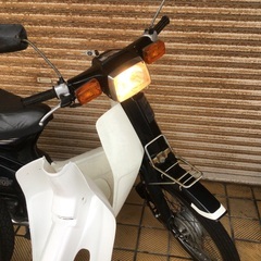 ホンダスーパーカブ90  自賠責保険　予備タイヤ前後　バッテリー　レッグシールド　マフラーなどの画像