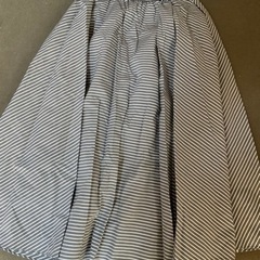 ユニクロ　ひざ丈スカート　サイズMの画像