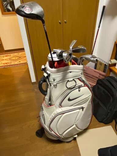 人気のXXIO中心のゴルフセット・NIKEキャディーバッグ付き　全て使用した中古品