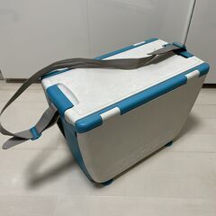 【無料/中古品】クーラーボックス/テーブル付きの画像