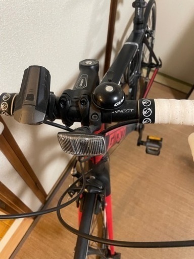 giant 車輪径700c  27インチくらいです。