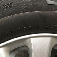 値下げしました スタッドレス、アルミホイール4本セットとタイヤチェーン　175/70-14　ミシュランX-ICE