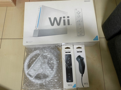 【価格相談可】Wii＋カセット9本お譲りします 価格相談可】Wii＋カセット9本お譲りします