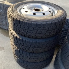 値引き スタッドレスタイヤ155/65R13
