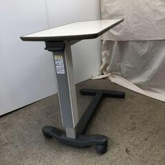 ベッドサイドテーブルの画像