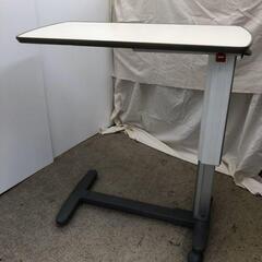 ベッドサイドテーブルの画像