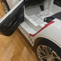 ジャンク品　子供向け電動乗用ラジコンカーの画像