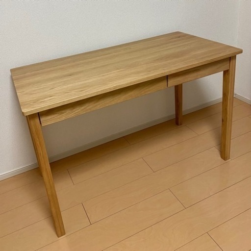 無印の木製デスク(定価24900円税込)