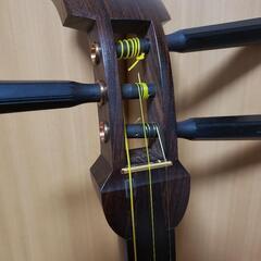 三味線　中棹　皮張替済　ハードケース　小物類もセットの画像