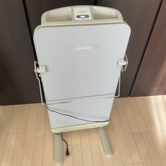 ズボンプレッサー　東芝 TOSHIBA HIP-T22 