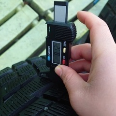 ニッサン純正ホイール　スタッドレスタイヤセット　225/60R17の画像