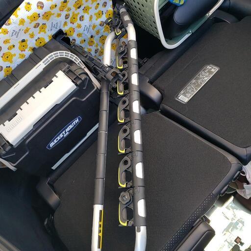 ヴォクシー用モデリスタロッドホルダー