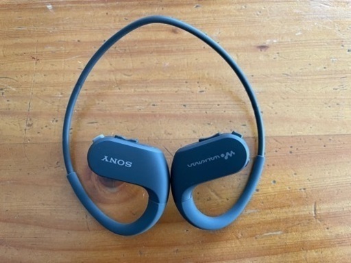 【美品】SONY ヘッドホン一体型 WALKMAN NW-WS413 ブラック
