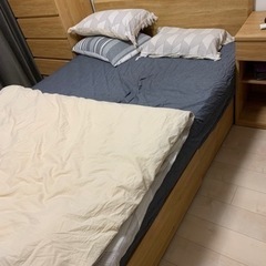 ニトリダブルベッドフレームの画像