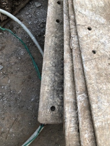 プラシキ　樹脂製敷板　片面凸　持ち手穴両側あり