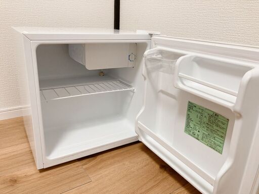 【値下げしました】ヤマダ電機オリジナル直冷式冷蔵庫(45L)　YRZ-C05B1W(W)　ハーブリラックス（HERB Relax）
