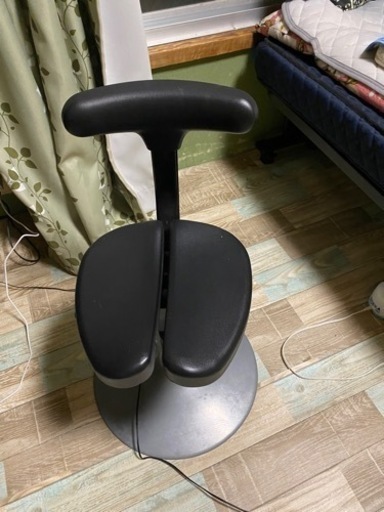 学習机　勉強机　椅子　アーユルチェア