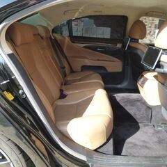 検査4年8月LS460L 後期 WALD EXECUTIVE LINEフルエアロ/20インチ/トパーズブラウンレザー/9インチ後席モニター/HDDナビ/地デジ/Bluetooth音楽の画像