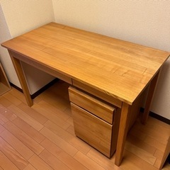 無印良品  木製デスクとキャビネット