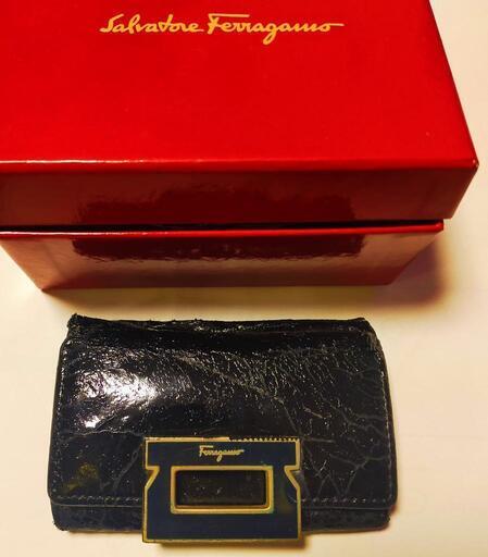 名門フェラガモキーホルダー専用箱付き