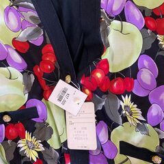 セーター　花・果物　　新品タグ付の画像