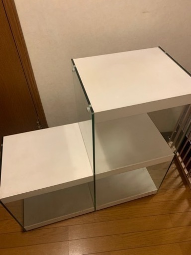 おしゃれなガラス付き ホワイトオープンシェルフ定価2万円前後